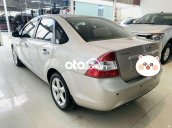 Bán Ford Focus 1.8MT sản xuất năm 2011, màu bạc