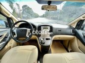 Cần bán Hyundai Grand Starex 2.5 MT sản xuất 2014, màu bạc 