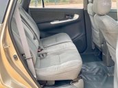 Bán ô tô Toyota Innova E sản xuất 2013, màu vàng số sàn