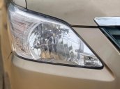 Bán ô tô Toyota Innova E sản xuất 2013, màu vàng số sàn