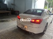 Cần bán Chevrolet Cruze LT năm 2017, màu trắng