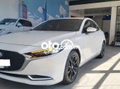 Cần bán gấp Mazda 3 Luxury sản xuất 2019, màu trắng, 648 triệu