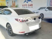 Cần bán gấp Mazda 3 Luxury sản xuất 2019, màu trắng, 648 triệu