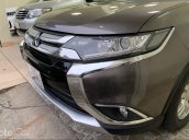 Bán xe Mitsubishi Outlander 2.0STD sản xuất 2016, màu nâu, nhập khẩu Nhật bản