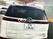 Cần bán Kia Carnival 2.2D Luxury 8 ghế năm sản xuất 2021, nhập khẩu