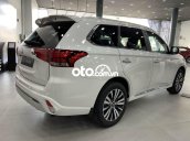 Cần bán Mitsubishi Outlander 2.0 STD năm 2022, màu trắng