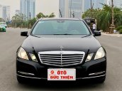 Cần bán lại xe Mercedes E300 sản xuất năm 2011, màu đen, 699tr