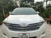 Cần bán Toyota Venza năm 2010, màu trắng, nhập khẩu 