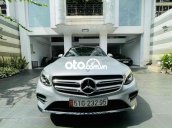 Cần bán Mercedes GLC 300 4MATIC sản xuất 2016, màu trắng như mới