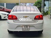 Cần bán xe Chevrolet Cruze LT năm sản xuất 2018, màu trắng