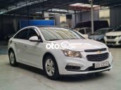 Cần bán xe Chevrolet Cruze LT năm sản xuất 2018, màu trắng