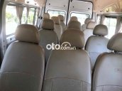 Cần bán Ford Transit 16 chỗ tiêu chuẩn năm sản xuất 2013, màu bạc