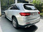 Cần bán gấp Mercedes GLC 300 4MATIC sản xuất năm 2016