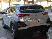 Xe Hyundai Kona 2.0 đặc biệt sản xuất năm 2020, màu trắng