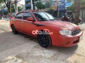 Cần bán Kia Spectra năm sản xuất 2004, màu đỏ, nhập khẩu 