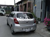 Cần bán Hyundai i20 năm sản xuất 2010, màu bạc, xe nhập 