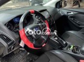 Bán xe Ford Focus 2.0L sản xuất năm 2015, màu trắng, giá 470tr