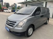 Xe Hyundai Grand Starex 2.5MT năm 2016, màu bạc 