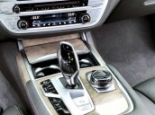 Cần bán BMW 730Li M Sport sản xuất 2020, màu trắng, xe nhập