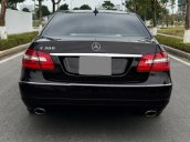 Cần bán gấp Mercedes E300 AMG năm sản xuất 2011, màu nâu