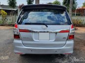 Cần bán xe Toyota Innova 2.0G sản xuất 2015, màu bạc