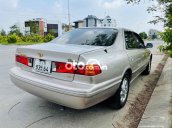 Bán Toyota Camry sản xuất năm 2001, màu bạc