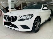 Xe Mercedes C180 sản xuất 2020, màu trắng