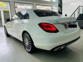 Xe Mercedes C180 sản xuất 2020, màu trắng