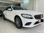 Xe Mercedes C180 sản xuất 2020, màu trắng