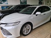 Cần bán xe Toyota Camry 2.5Q năm sản xuất 2020, màu trắng, nhập khẩu nguyên chiếc