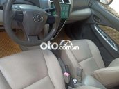 Cần bán lại xe Toyota Vios 1.5E MT năm 2011, màu bạc 