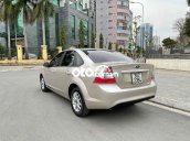 Cần bán Ford Focus năm 2010, màu bạc, giá chỉ 230 triệu