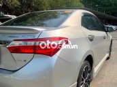 Cần bán Toyota Corolla Altis 2.0V năm sản xuất 2016, màu bạc, xe nhập