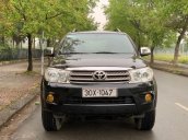 Cần bán Toyota Fortuner 2.7V AT sản xuất 2010, màu đen, giá 400tr