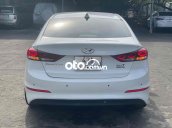 Bán ô tô Hyundai Elantra 2.0 sản xuất năm 2018, màu trắng