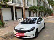 Cần bán Kia Cerato sản xuất 2016, màu trắng