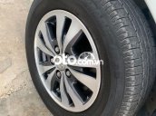 Bán Toyota Innova 2.0E năm 2016, màu bạc