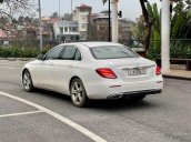 Cần bán xe Mercedes E250 năm sản xuất 2018, màu trắng