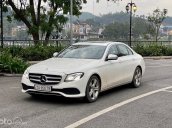 Cần bán xe Mercedes E250 năm sản xuất 2018, màu trắng