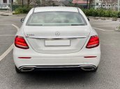 Cần bán xe Mercedes E250 năm sản xuất 2018, màu trắng