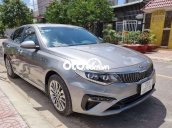 Cần bán lại xe Kia Optima 2.0AT tiêu chuẩn sản xuất 2020, màu bạc xe gia đình, 726 triệu