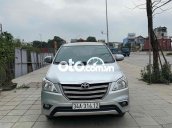 Bán Toyota Innova 2.0E năm 2015, màu bạc, 360 triệu