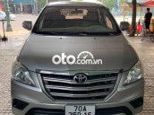 Bán Toyota Innova 2.0E năm 2016, màu bạc