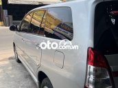 Bán Toyota Innova 2.0E năm 2016, màu bạc