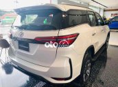 Bán Toyota Fortuner năm sản xuất 2022, màu trắng, giá chỉ 995 triệu