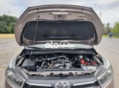 Bán Toyota Innova 2.0E sản xuất năm 2018, màu bạc, giá chỉ 495 triệu