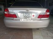 Cần bán gấp Toyota Camry 2.4G sản xuất 2002, xe gia đình