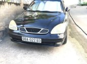 Cần bán xe Daewoo Nubira sản xuất 2001, màu đen xe gia đình