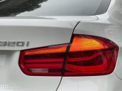 Bán BMW 320i sản xuất 2017, màu trắng, nhập khẩu