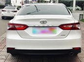 Cần bán xe Toyota Camry 2.0G năm 2021, màu trắng, xe nhập 